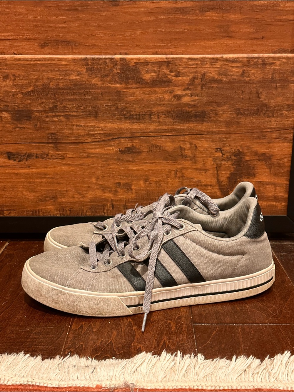 Adidas Daily 3.0 Shoes Men’s Size 10 Casual Skateboarding Dove Gray FW3270